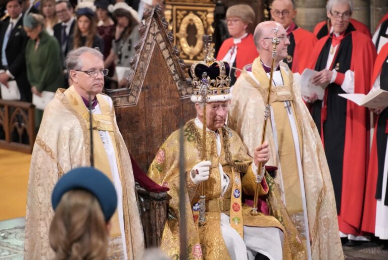 Lễ đăng quang lịch sử của Vua Charles và Nữ hoàng Camilla