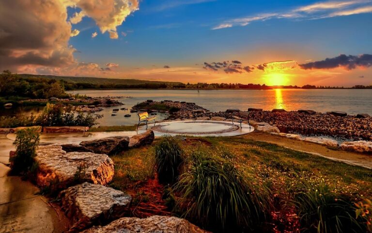 Bạn chưa phải cư dân Ontario thực thụ nếu chưa đến ít nhất 7 trong số 11 khu phố nhỏ xinh xắn này