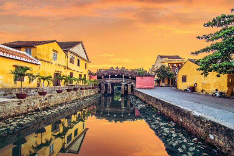 Phố cổ Hội An giao thoa văn hóa và lịch sử đầy ấn tượng