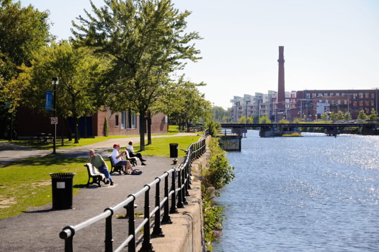 The Best Places to Live in Canada: Ideal Areas for Americans Looking to Immigrate